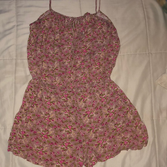 Romper - Picture 2 of 3